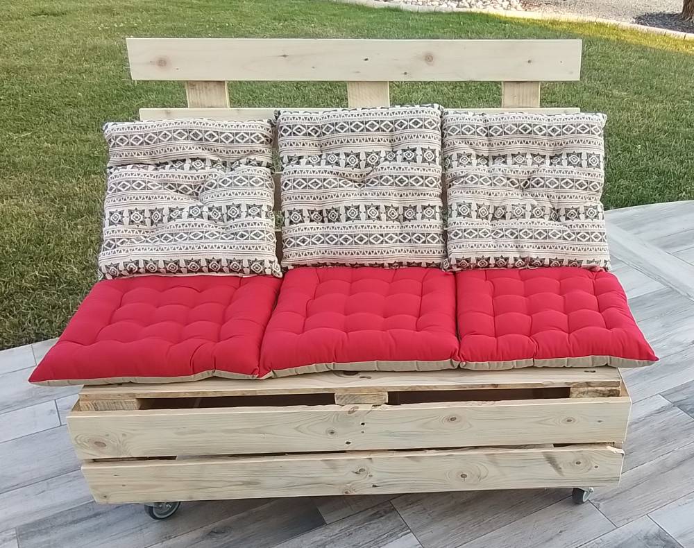 banquette coussins rouge
